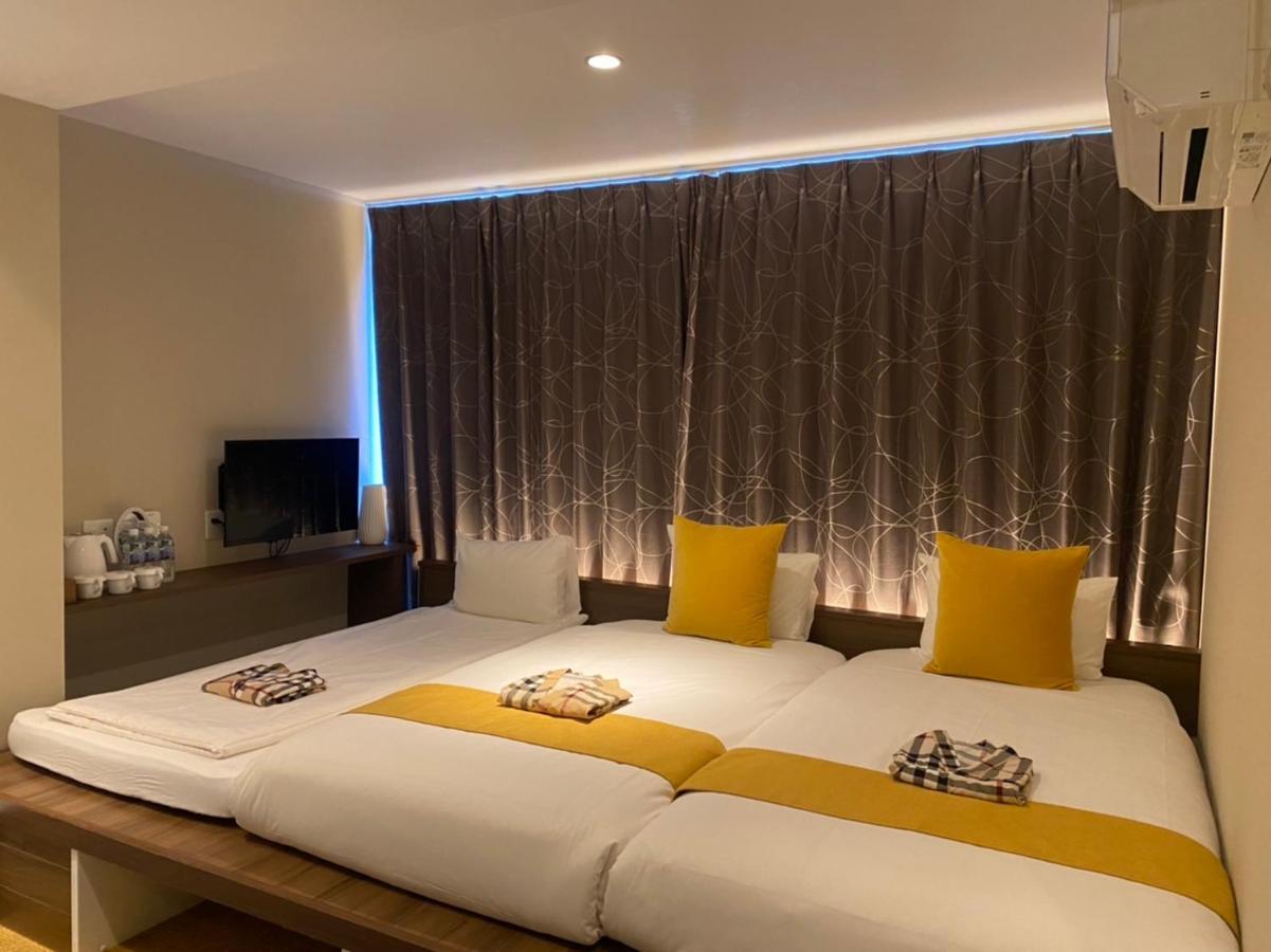 Culti Earl Hotel Osaka Bagian luar foto