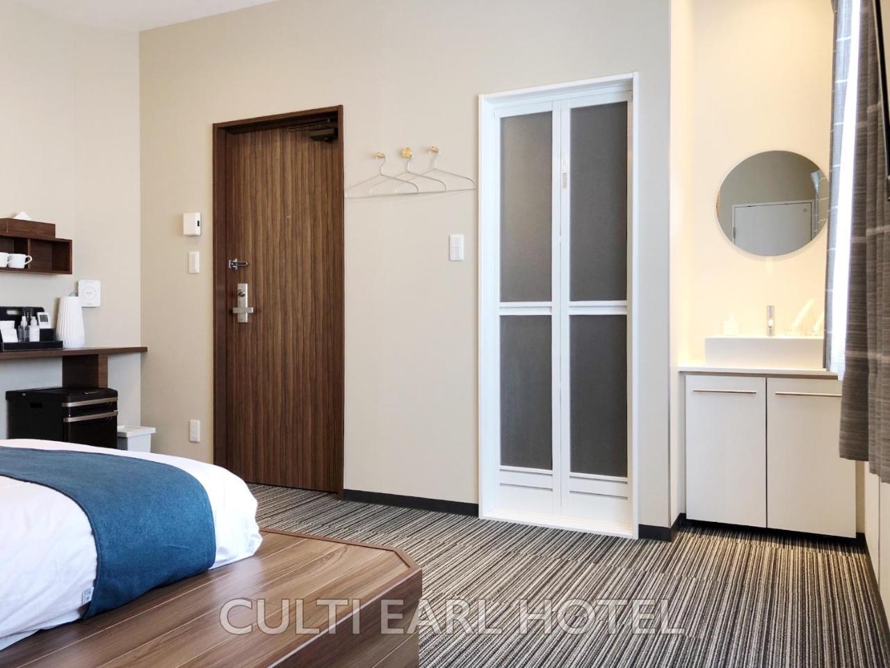 Culti Earl Hotel Osaka Bagian luar foto