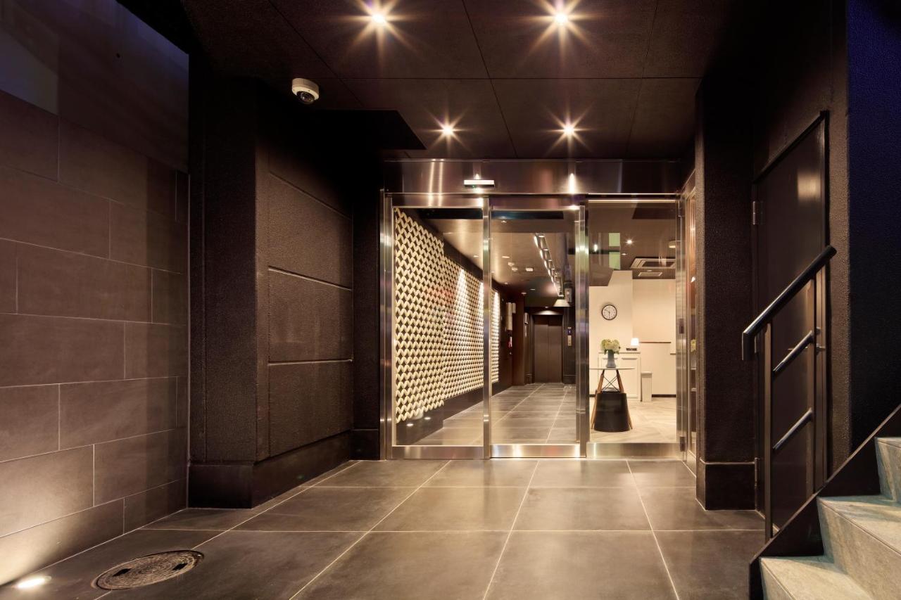 Culti Earl Hotel Osaka Bagian luar foto